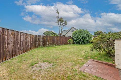 Photo of property in 14 Norfolk Crescent, Otaki Beach, Otaki, 5512