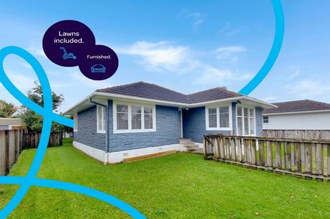 Photo of property in 67 Beach Road, Te Atatu Peninsula, Auckland, 0610