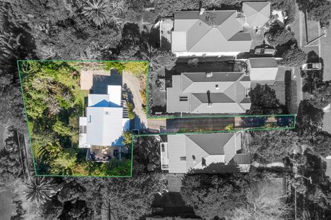 Photo of property in 10a Waterview Road, Stanley Point, Auckland, 0624