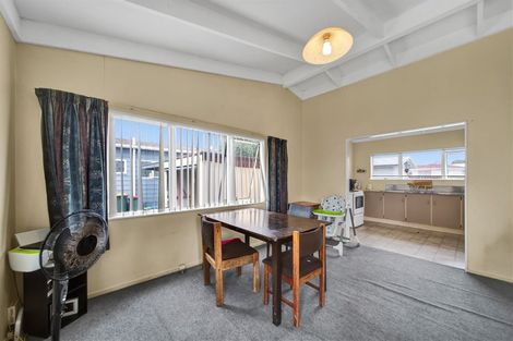 Photo of property in 2/18 Trimble Place, Bell Block, New Plymouth, 4312