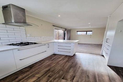 Photo of property in 9b Thorburn Avenue, Red Beach, 0932