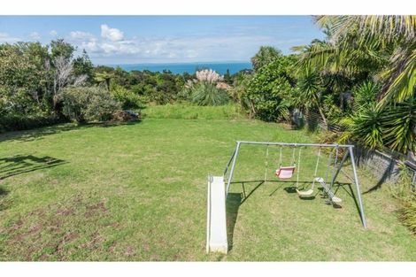 Photo of property in 8 Grendon Road, Titirangi, Auckland, 0604
