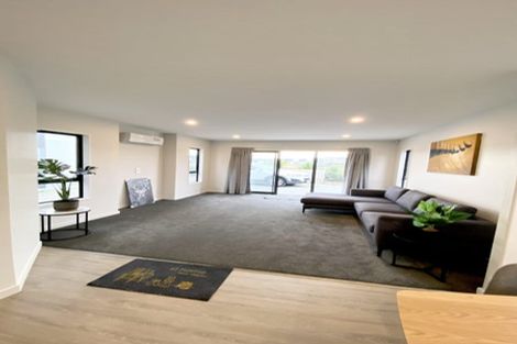 Photo of property in 11 Grey Way, Russley, Christchurch, 8042