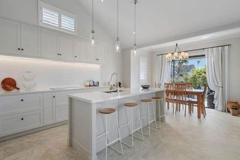 Photo of property in 8 Francesco Drive, Karaka, Papakura, 2113