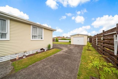 Photo of property in 22 Mcguire Street, Hawera, 4610