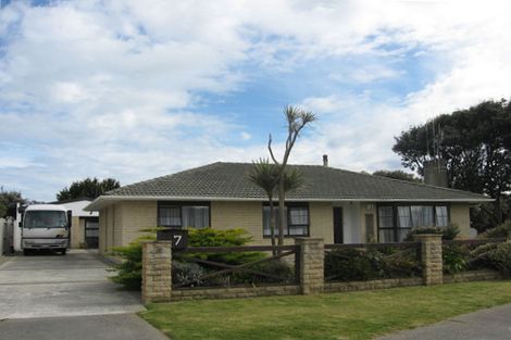 Photo of property in 7 Rangitane Grove, Waitarere Beach, Levin, 5510