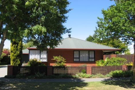 Photo of property in 9 Greystoke Lane, Avonhead, Christchurch, 8042