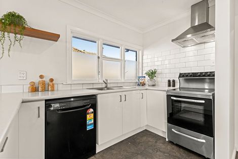 Photo of property in 404 Bower Avenue, Parklands, Christchurch, 8083