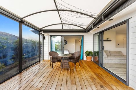 Photo of property in 6 Dida Park Drive, Kumeu, 0810