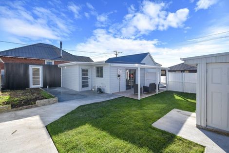 Photo of property in 76 Wesley Street, South Dunedin, Dunedin, 9012