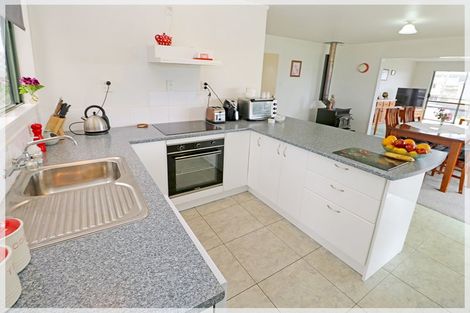 Photo of property in 37 Shortt Street, Foxton Beach, Foxton, 4815