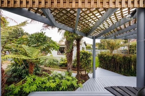 Photo of property in 24 Parkland Crescent, Terrace End, Palmerston North, 4410