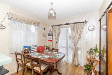 Photo of property in 64 Pine Avenue, Melville, Hamilton, 3206