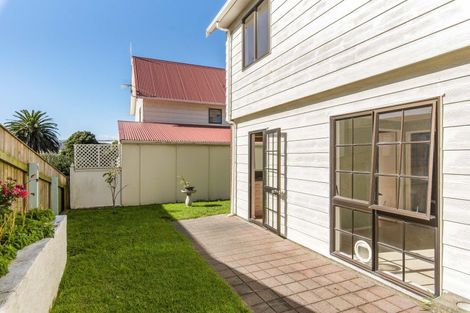 Photo of property in 17 Howell Road, Paraparaumu Beach, Paraparaumu, 5032