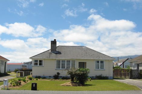 Photo of property in 145 Derby Street, Westport, 7825