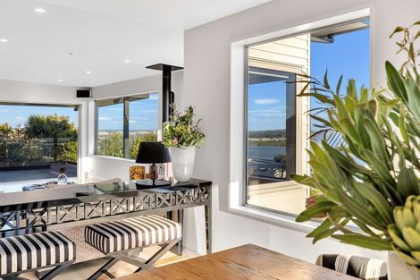 Photo of property in 6 Dunkeld Lane, Redcliffs, Christchurch, 8081