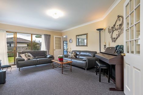 Photo of property in 19 Clearview Drive, Milson, Palmerston North, 4414