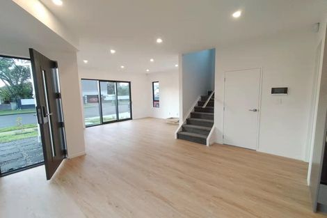 Photo of property in 36b Marendellas Drive, Bucklands Beach, Auckland, 2014