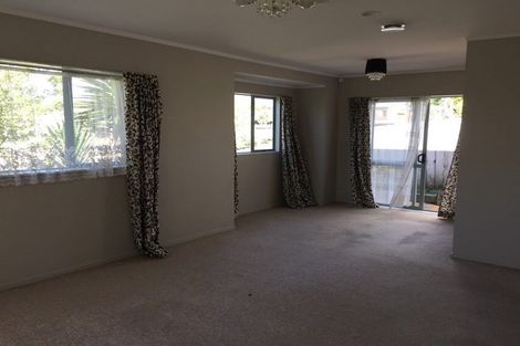 Photo of property in 11/43 Fruitvale Road, New Lynn, Auckland, 0600