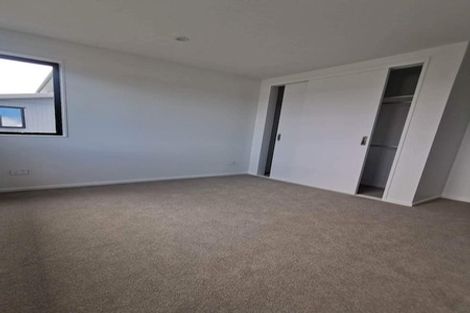 Photo of property in 22 Eileen Newey Place, Henderson, Auckland, 0612