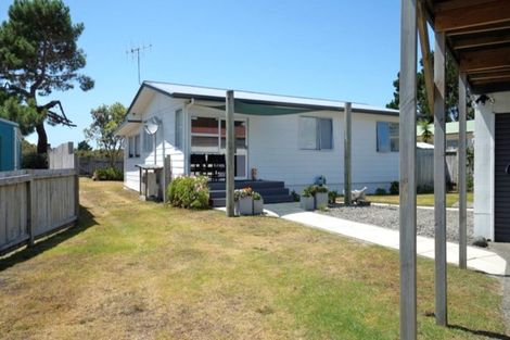 Photo of property in 21 Kuparu Place, Ruakaka, 0116