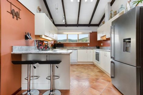 Photo of property in 9 Balliol Drive, Tawa, Wellington, 5028
