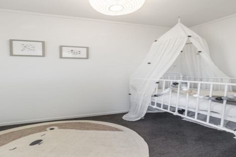 Photo of property in 19 Roby Street, Te Atatu Peninsula, Auckland, 0610