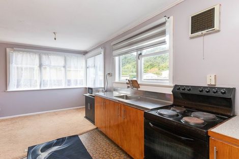 Photo of property in 96 Hall Street, Cobden, Greymouth, 7802