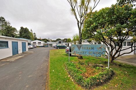 Photo of property in 8/37 Waipa Street, Birkenhead, Auckland, 0626