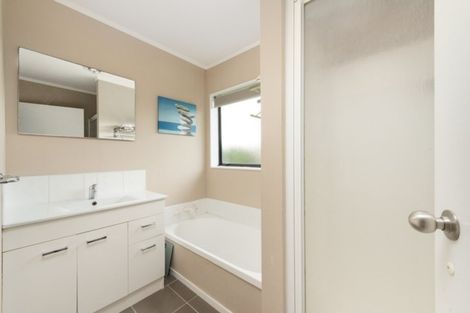 Photo of property in 315 Gravatt Road, Papamoa Beach, Papamoa, 3118