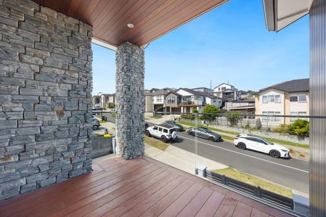 Photo of property in 2 Drumnaconagher Road, Flat Bush, Auckland, 2019