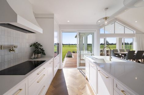 Photo of property in 160 Pharazyn Road, Feilding, 4777