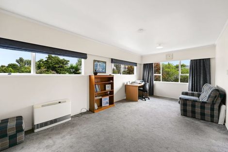 Photo of property in 6 Eton Drive, Hillcrest, Hamilton, 3216