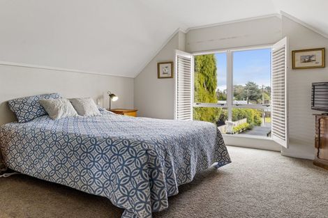Photo of property in 2/12 Gradwell Place, Two Mile Bay, Taupo, 3330