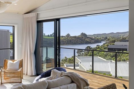 Photo of property in 15 Maataitai Road, Raglan, 3225