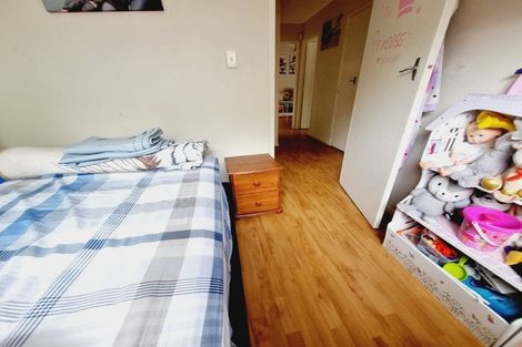 Photo of property in 2/1 Pimento Place, New Lynn, Auckland, 0600