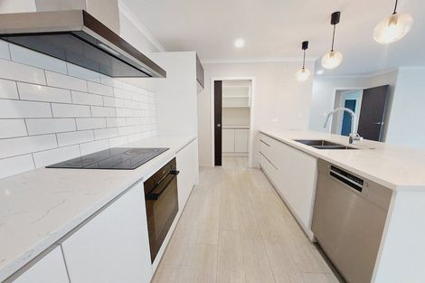 Photo of property in 27 Leathem Crescent, Pokeno, 2402