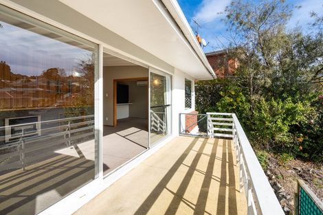 Photo of property in 18 Colquhoun Street, Glenross, Dunedin, 9011