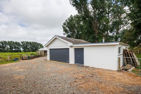 Photo of property in 78 Tamatarau Road, Tokomaru, Palmerston North, 4474