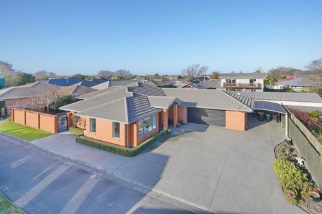 Photo of property in 432b Harewood Road, Harewood, Christchurch, 8051