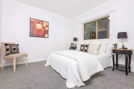 Photo of property in 76 Weatherly Road, Torbay, Auckland, 0630