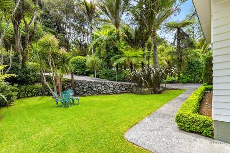Photo of property in 15 Sylvan Valley Avenue, Titirangi, Auckland, 0604
