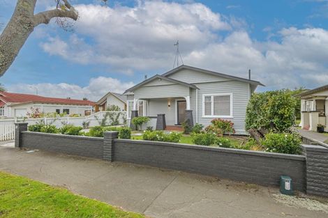 Photo of property in 9 Milverton Avenue, Hokowhitu, Palmerston North, 4410