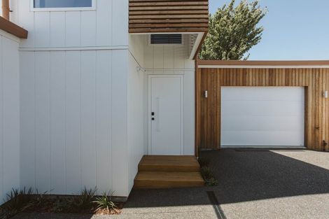 Photo of property in 55b Belt Road, New Plymouth, 4310