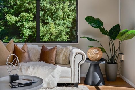 Photo of property in 168 Verbena Road, Birkdale, Auckland, 0626