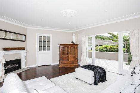 Photo of property in 559 South Titirangi Road, Titirangi, Auckland, 0604