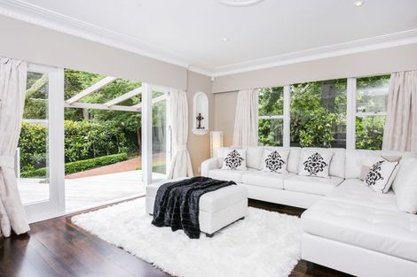 Photo of property in 559 South Titirangi Road, Titirangi, Auckland, 0604