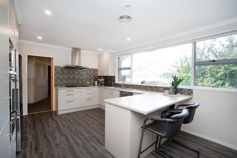 Photo of property in 8 Perth Place, Awapuni, Palmerston North, 4412