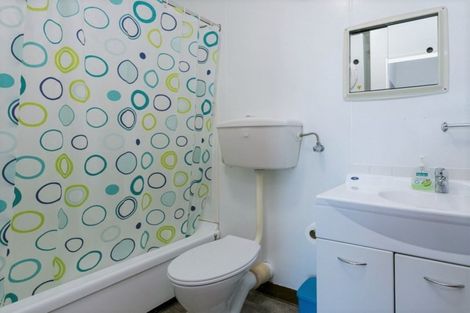 Photo of property in Hobson Court Flats, 76/70u Hobson Street, Thorndon, Wellington, 6011
