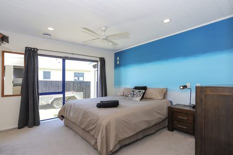 Photo of property in 393 Pukehina Parade, Pukehina, Te Puke, 3189